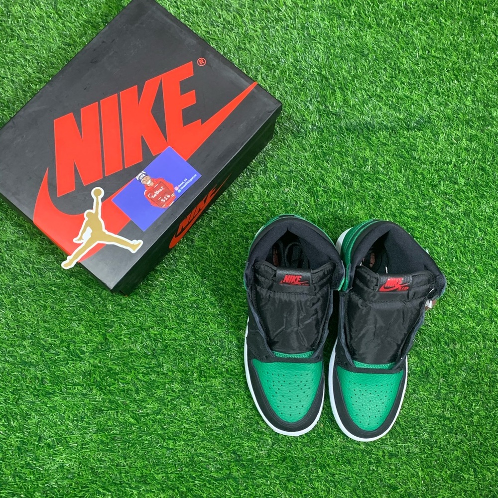 2020 Air Jordan 1 Retro High OG “Pine Green 2.0” - Picture 11 of 13